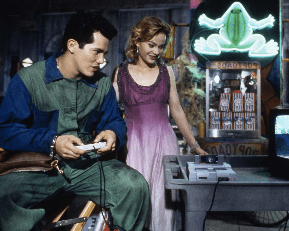 Two people looking at a computer screen

Description automatically generated with low confidence